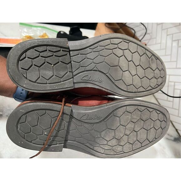 CLARKS 15103 MEN'S TAN LEATHER CAP TOE LACE UP OXFORDS SIZE 9M - Picture 11 of 11